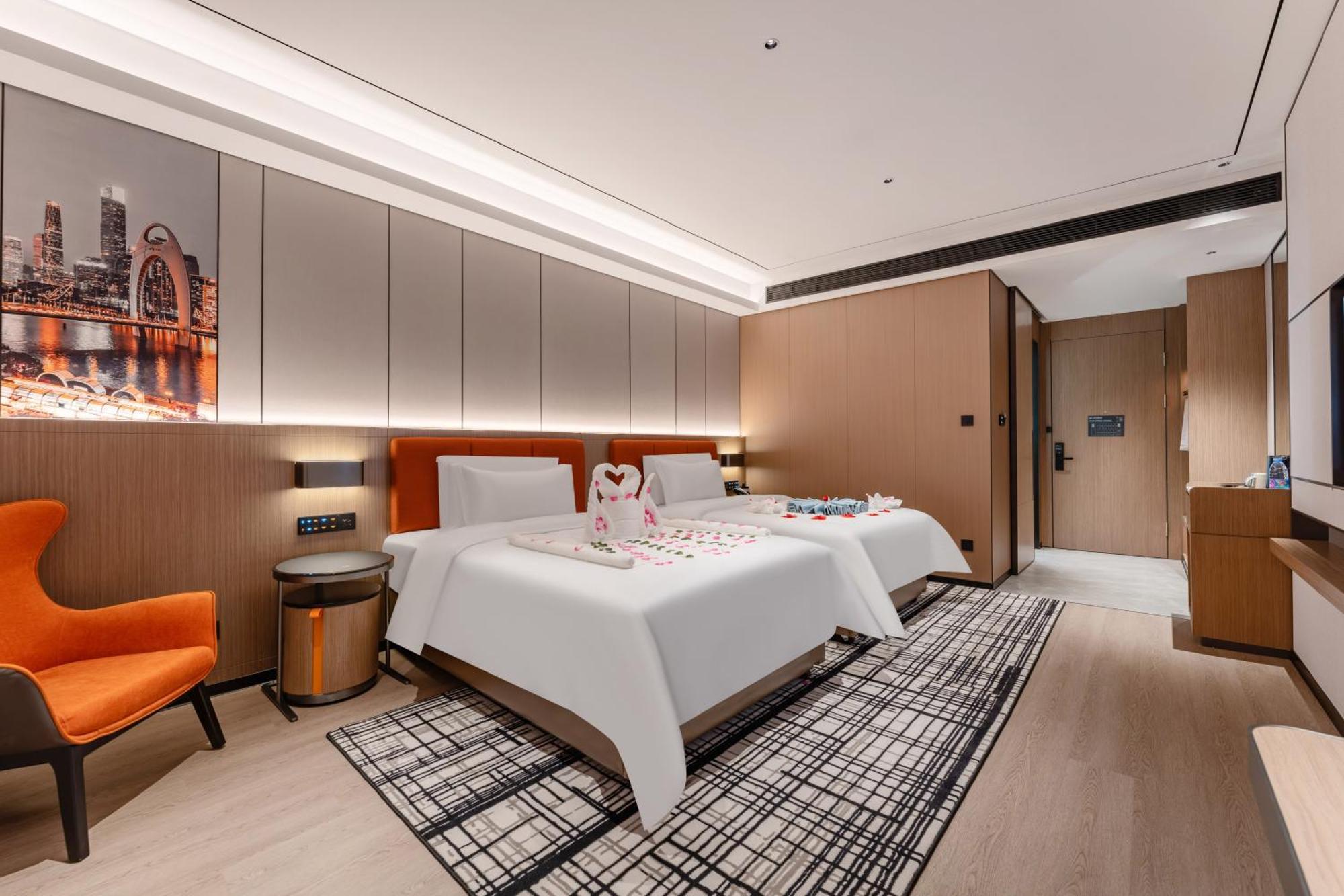 Liang Fan Holiday Inn Guangzhou Bagian luar foto