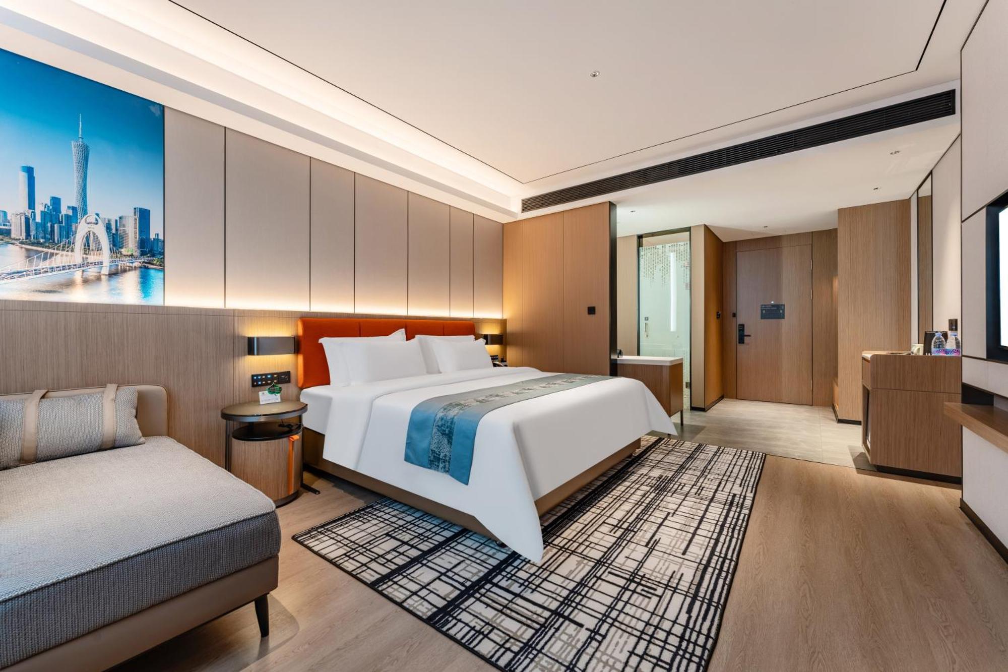 Liang Fan Holiday Inn Guangzhou Bagian luar foto