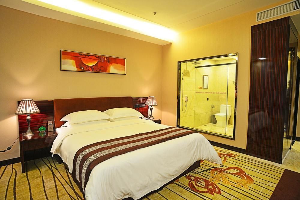 Liang Fan Holiday Inn Guangzhou Bagian luar foto